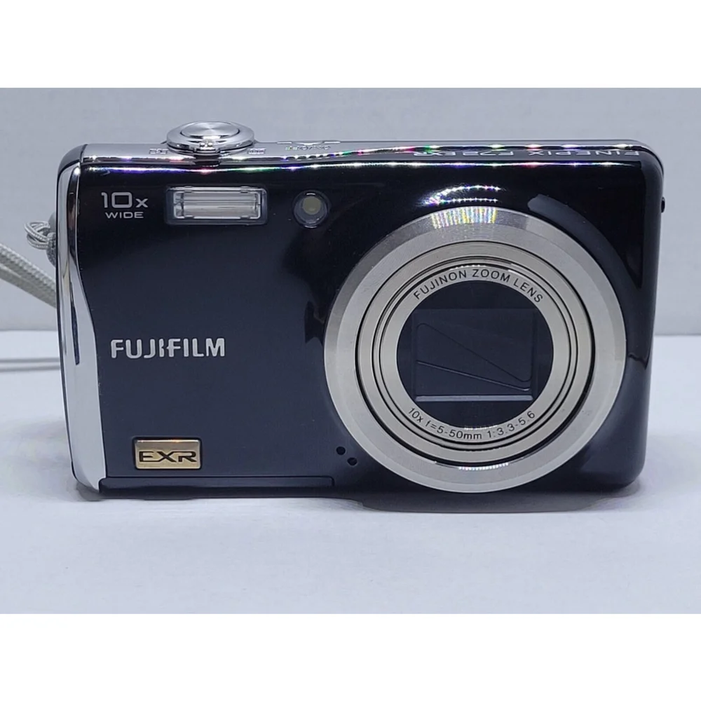 FujiFilm FinePix F72EXR F-5.50mm 10x Optical Zoom Digital Camera No. 9DA33692